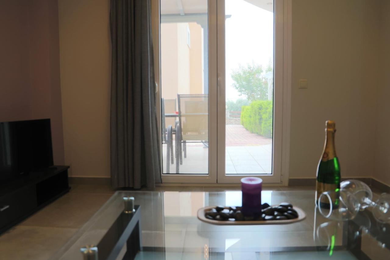 Deluxe Apartments Andreas Limenaria  Exterior photo